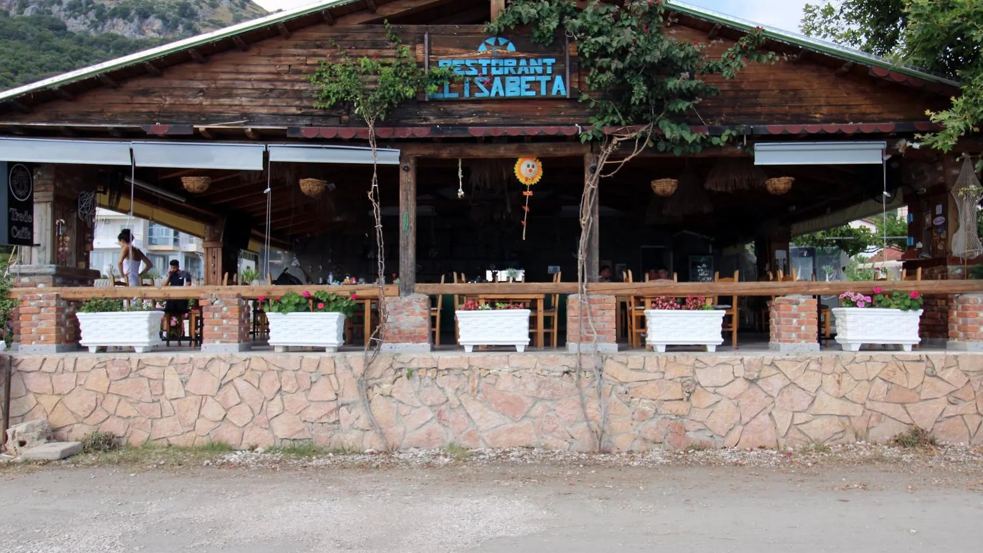 Hotel Elisabeta Borsh 3*,  Albania